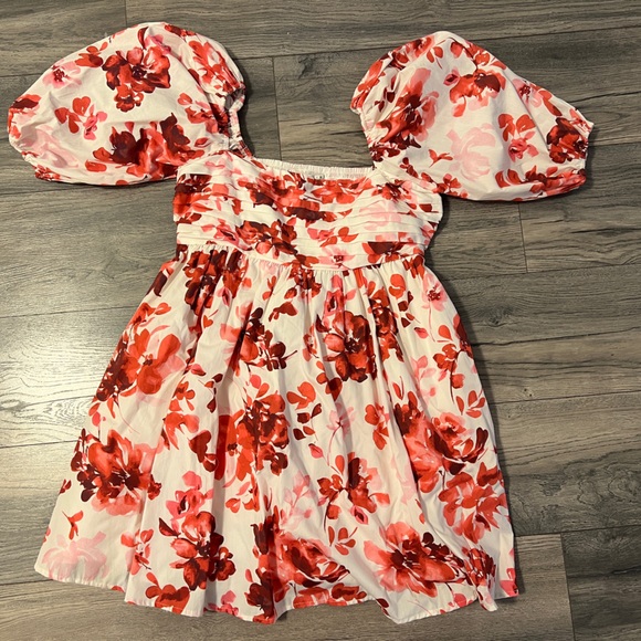 NWT Abercrombie & Fitch Emerson Floral Red Dress - Picture 2 of 3